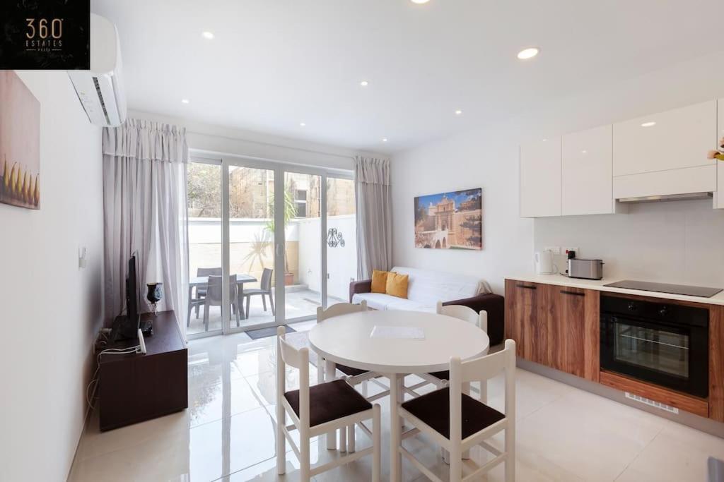 Comfy Apt With Terrace, 5 Mins To Sliema Ferries By 360 Estates Gzira Экстерьер фото