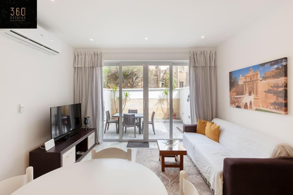 Comfy Apt With Terrace, 5 Mins To Sliema Ferries By 360 Estates Gzira Экстерьер фото